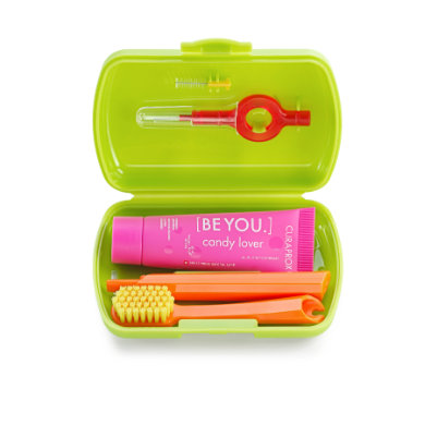 CURAPROX KIDS TRAVEL SET 6-12 VJET Jeshile